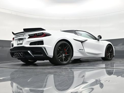 Used 2026 Chevrolet Corvette Z06 image 24