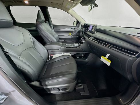 New 2026 INFINITI QX60 Luxe image 36