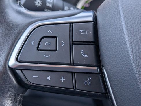 Used 2021 Toyota Highlander LE image 18