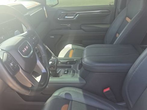 Used 2024 GMC Sierra 1500 AT4 w/ Technology Package AWD/4WD image 22