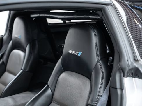 Used 2009 Chevrolet Corvette ZR1 w/ Preferred Equipment Group RWD image 23