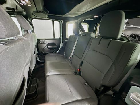 Used 2023 Jeep Wrangler Unlimited w/ Cold Weather Group image 24