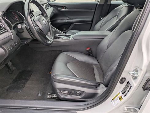 Used 2023 Toyota Camry XSE image 14