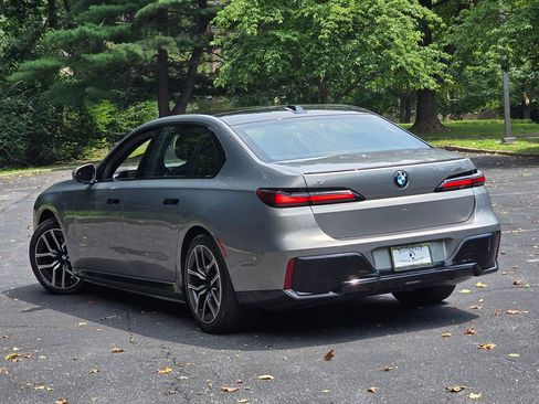 Used 2023 BMW i7 xDrive60 AWD/4WD image 89
