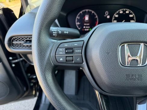 Used 2023 Honda HR-V LX image 17