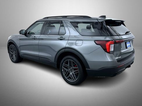 Used 2025 Ford Explorer ST-Line w/ ST-Line Street Pack image 7