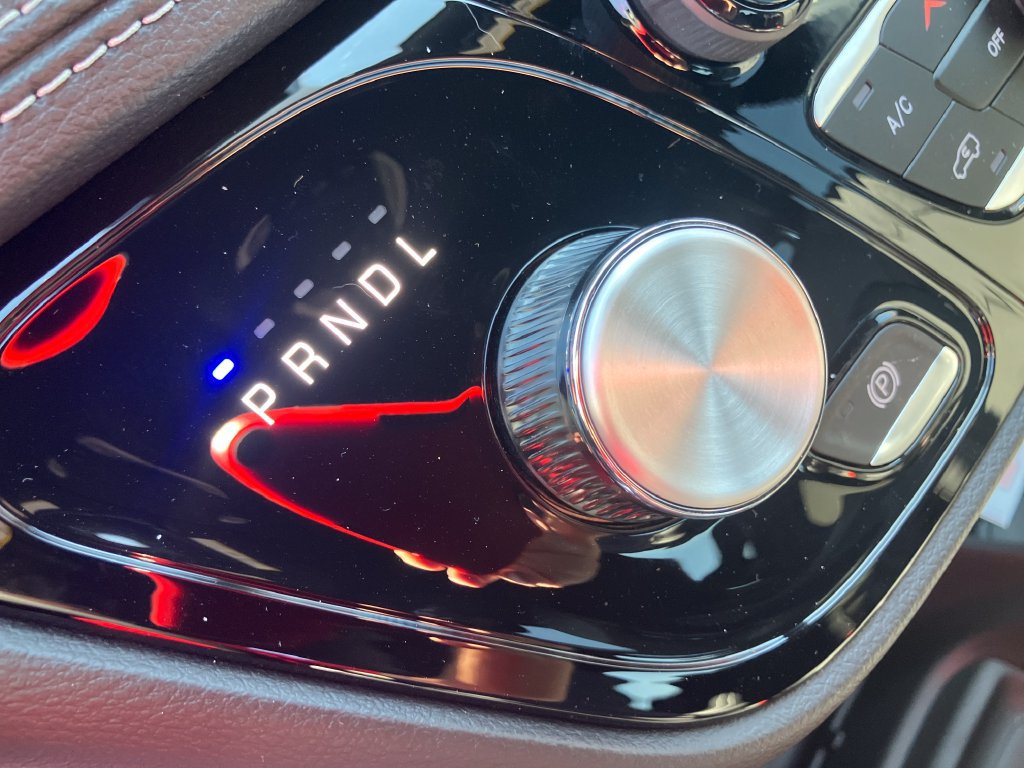 New 2027 Chrysler Pacifica Select FWD image 22