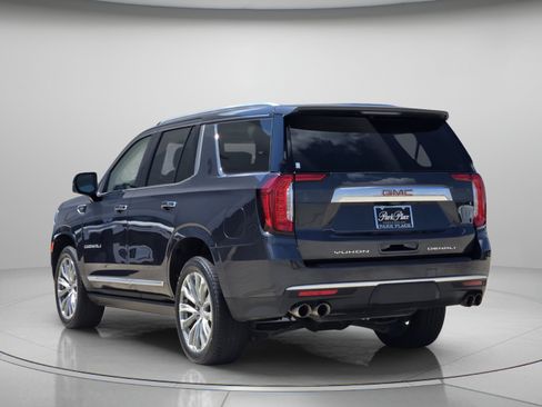 Used 2022 GMC Yukon Denali w/ Denali Premium Package AWD/4WD image 3
