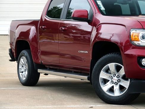 Used 2017 GMC Canyon SLE w/ SLE Convenience Package image 18