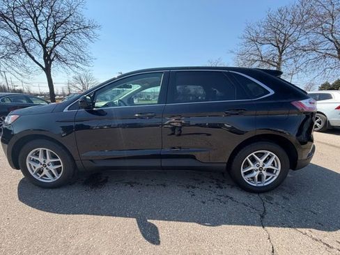 Used 2024 Ford Edge SEL w/ Convenience Package image 11