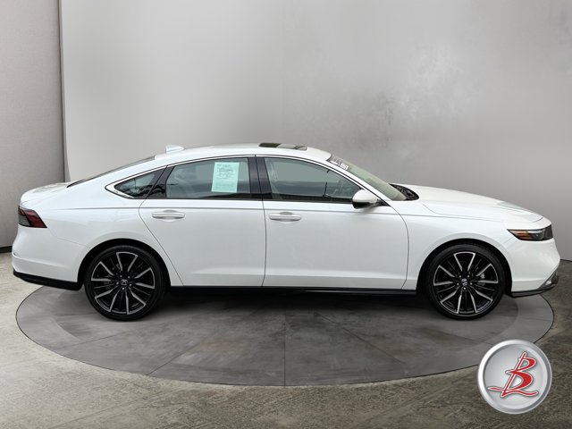 Used 2024 Honda Accord Touring image 8
