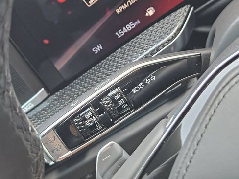 Certified 2025 Cadillac Escalade ESV V AWD/4WD image 27