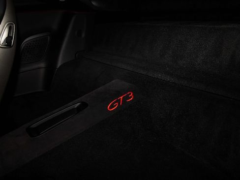 Used 2015 Porsche 911 GT3 RWD image 12