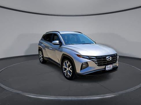 Used 2023 Hyundai Tucson SEL w/ Convenience Package FWD image 2