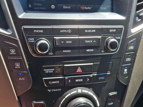 Used 2019 Hyundai Santa Fe XL SE FWD image 17