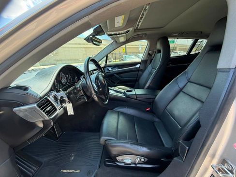 Used 2013 Porsche Panamera S RWD image 8