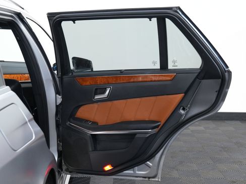 Used 2014 Mercedes-Benz E 63 AMG S-Model image 29