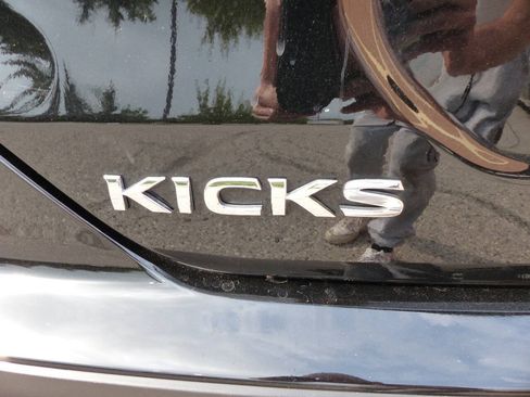 Used 2024 Nissan Kicks S FWD image 8