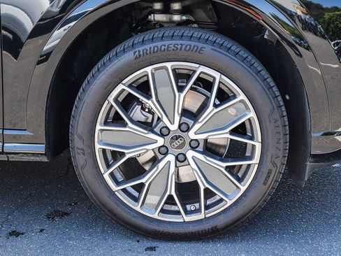 Used 2025 Audi Q5 Premium w/ Premium Plus AWD/4WD image 9