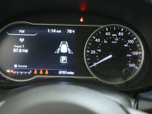 Used 2025 Nissan Versa SV w/ Trunk Package FWD image 16