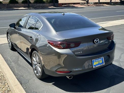 Used 2019 MAZDA MAZDA3 Sedan w/ Preferred Package FWD image 5