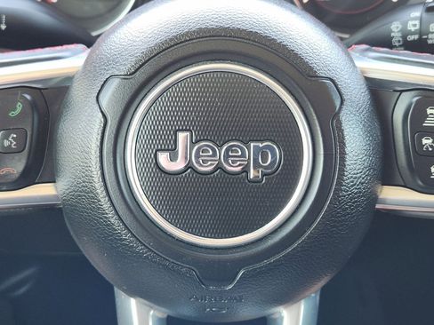 Used 2019 Jeep Wrangler Unlimited Rubicon image 37