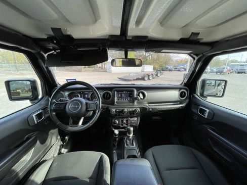 Used 2021 Jeep Wrangler Unlimited Sport image 29