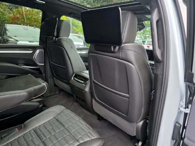 Used 2026 Cadillac Escalade V AWD/4WD image 15