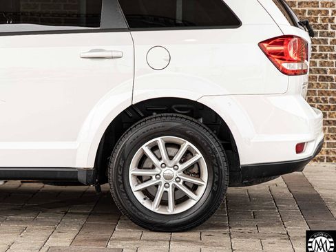 Used 2015 Dodge Journey SXT w/ Flexible Seating Group image 23