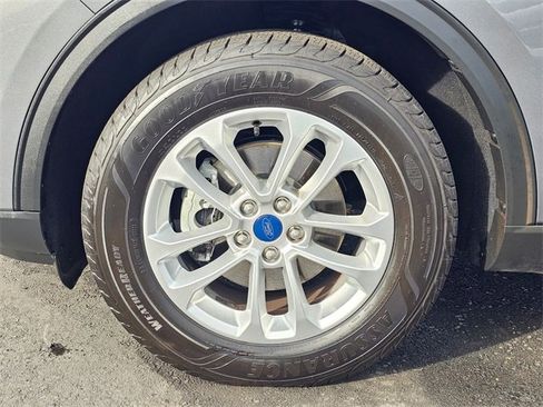 Used 2022 Ford Escape SE image 8