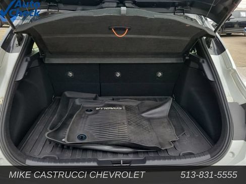 Used 2024 Toyota Corolla SE w/ SE Package FWD image 29