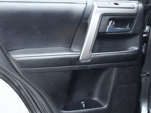 Used 2015 Toyota 4Runner SR5 Premium image 18
