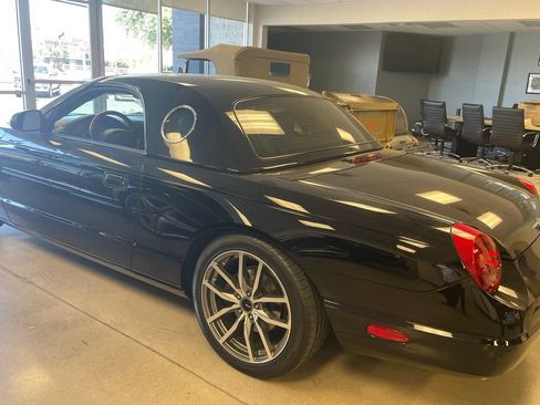 Used 2002 Ford Thunderbird RWD image 3