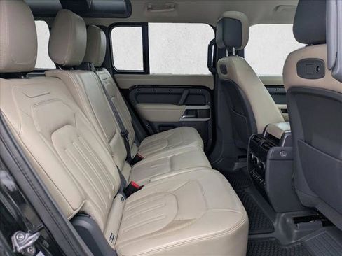 Used 2020 Land Rover Defender 110 HSE image 22