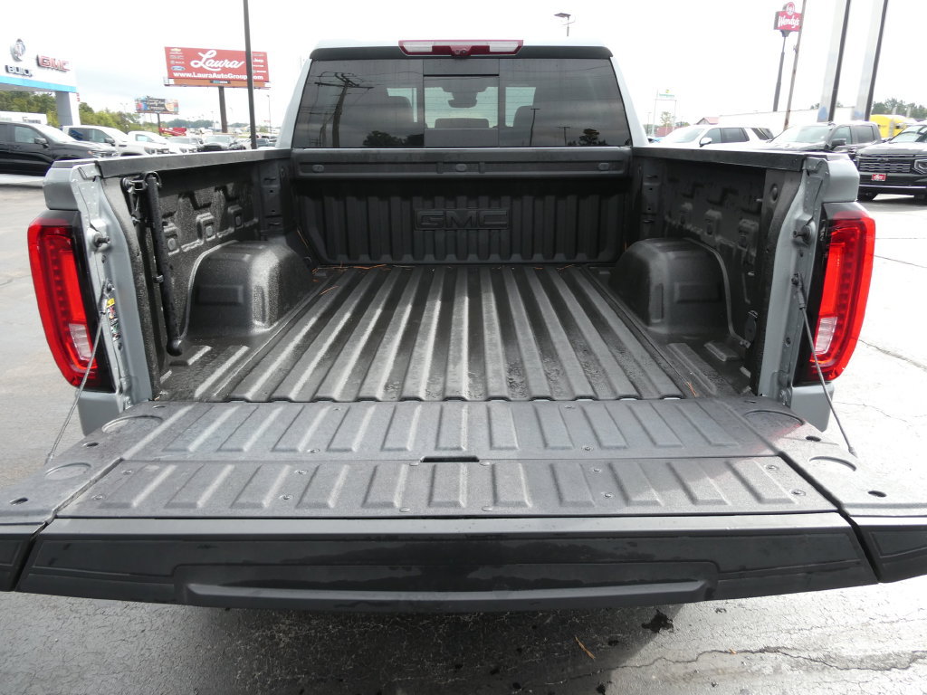 Used 2025 GMC Sierra 1500 AT4 w/ AT4 Premium Package AWD/4WD image 17