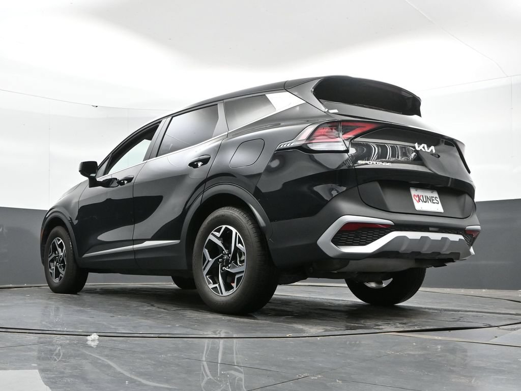 Used 2025 Kia Sportage LX AWD/4WD image 39