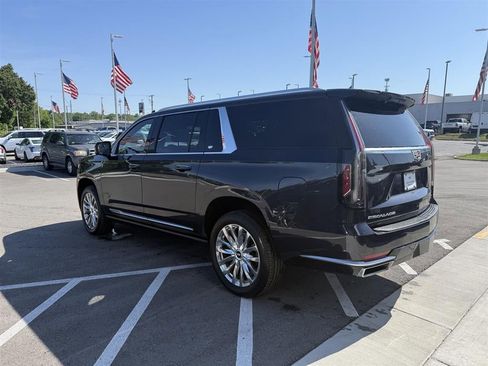 Used 2023 Cadillac Escalade ESV Premium Luxury w/ Performance Package AWD/4WD image 4