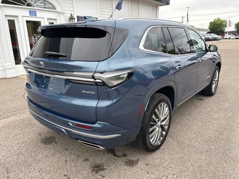 Certified 2025 Buick Enclave Avenir w/ Trailering Package, 5000 lbs. AWD/4WD image 5