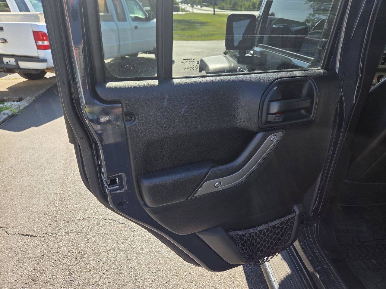 Used 2017 Jeep Wrangler Unlimited Sport w/ Quick Order Package 24S AWD/4WD image 17