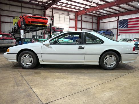 Used 1993 Ford Thunderbird Super RWD image 4