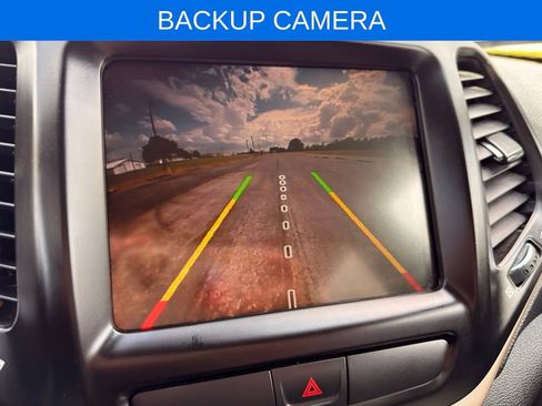 Used 2016 Jeep Cherokee Limited AWD/4WD image 4