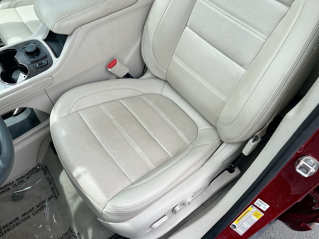 Used 2023 GMC Acadia Denali w/ Denali Ultimate Package AWD/4WD image 20