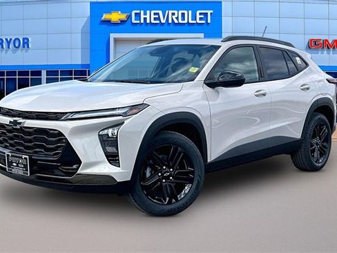 New 2026 Chevrolet Trax ACTIV w/ Sunroof Package image 2