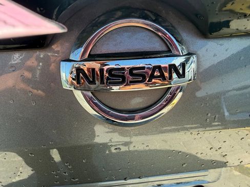 Used 2022 Nissan Altima 2.5 SR w/ Midnight Edition Package FWD image 9