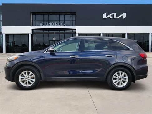 Used 2020 Kia Sorento LX w/ LX I4 Convenience Package image 4