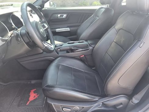 Used 2017 Ford Mustang Premium RWD image 10