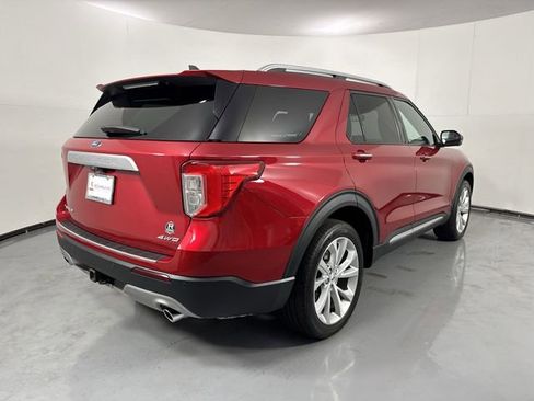 Used 2022 Ford Explorer Platinum w/ Technology Package AWD/4WD image 38