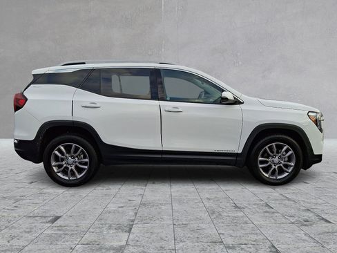 Certified 2022 GMC Terrain SLT image 12