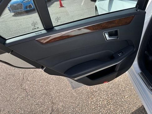 Used 2016 Mercedes-Benz E 350 4MATIC Sedan image 17