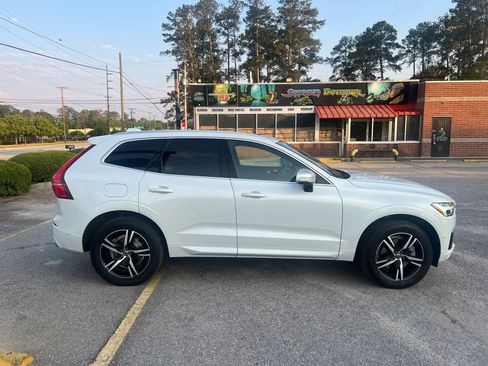 Used 2018 Volvo XC60 T8 R-Design w/ Convenience Package AWD/4WD image 7